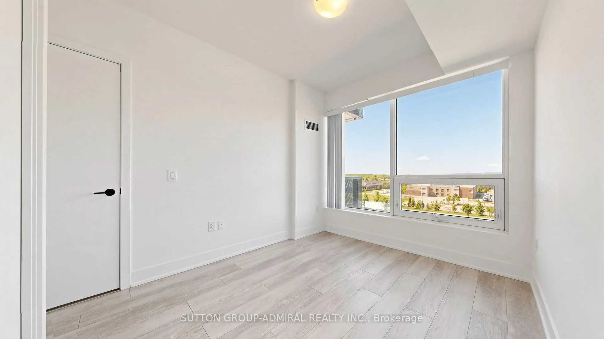 Photo 10 of Unit 442, 2450 Old Bronte Road, Oakville, Westmount — HOMEH