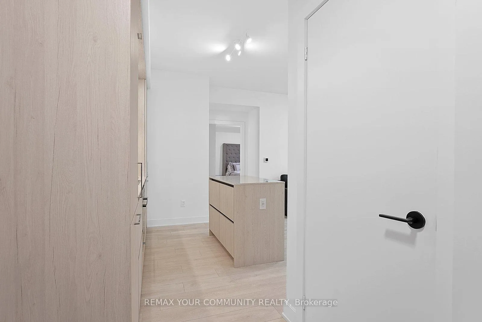 Photo 2 of Unit 2313, 35 Mercer Street, Toronto, Waterfront Communities — HOMEH