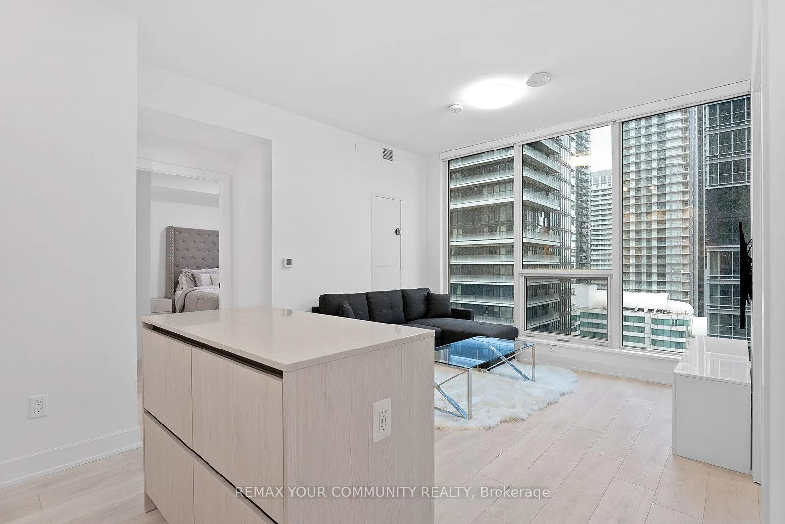 Photo 4 of Unit 2313, 35 Mercer Street, Toronto, Waterfront Communities — HOMEH