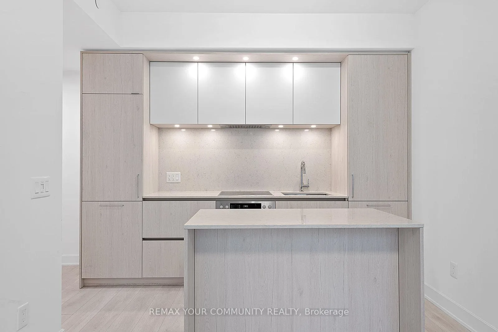 Photo 6 of Unit 2313, 35 Mercer Street, Toronto, Waterfront Communities — HOMEH