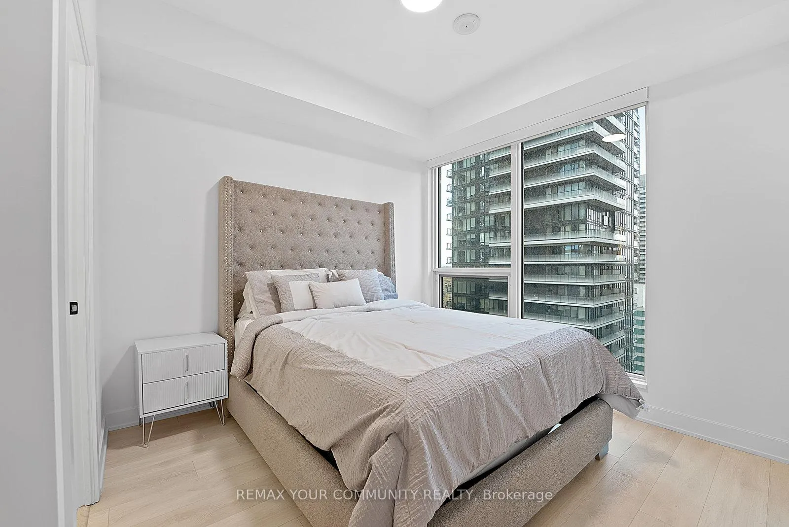 Photo 15 of Unit 2313, 35 Mercer Street, Toronto, Waterfront Communities — HOMEH