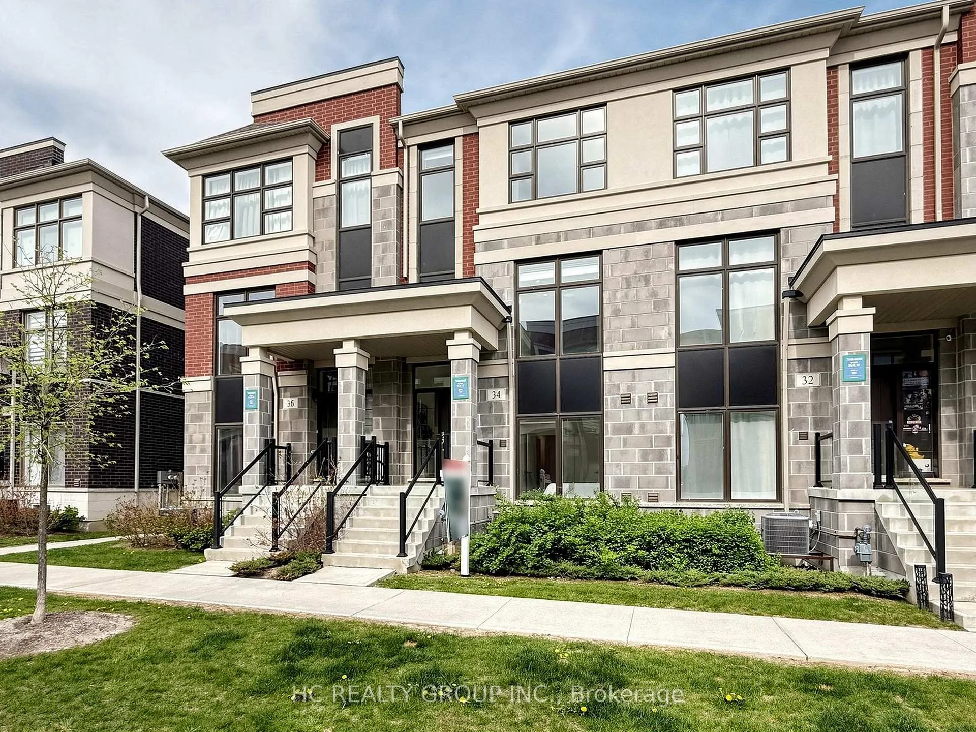 Photo 2 of 34 Armillo Place, Markham, Wismer — HOMEH