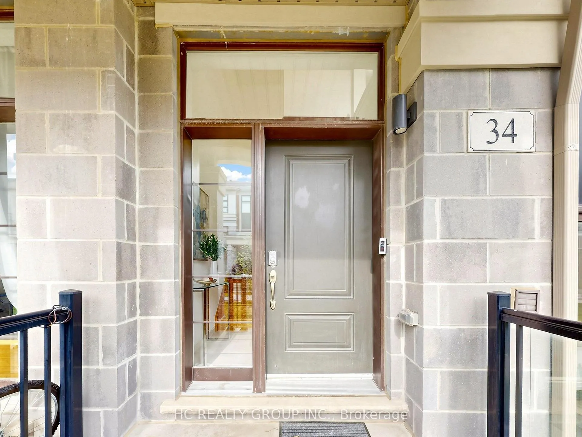 Photo 3 of 34 Armillo Place, Markham, Wismer — HOMEH