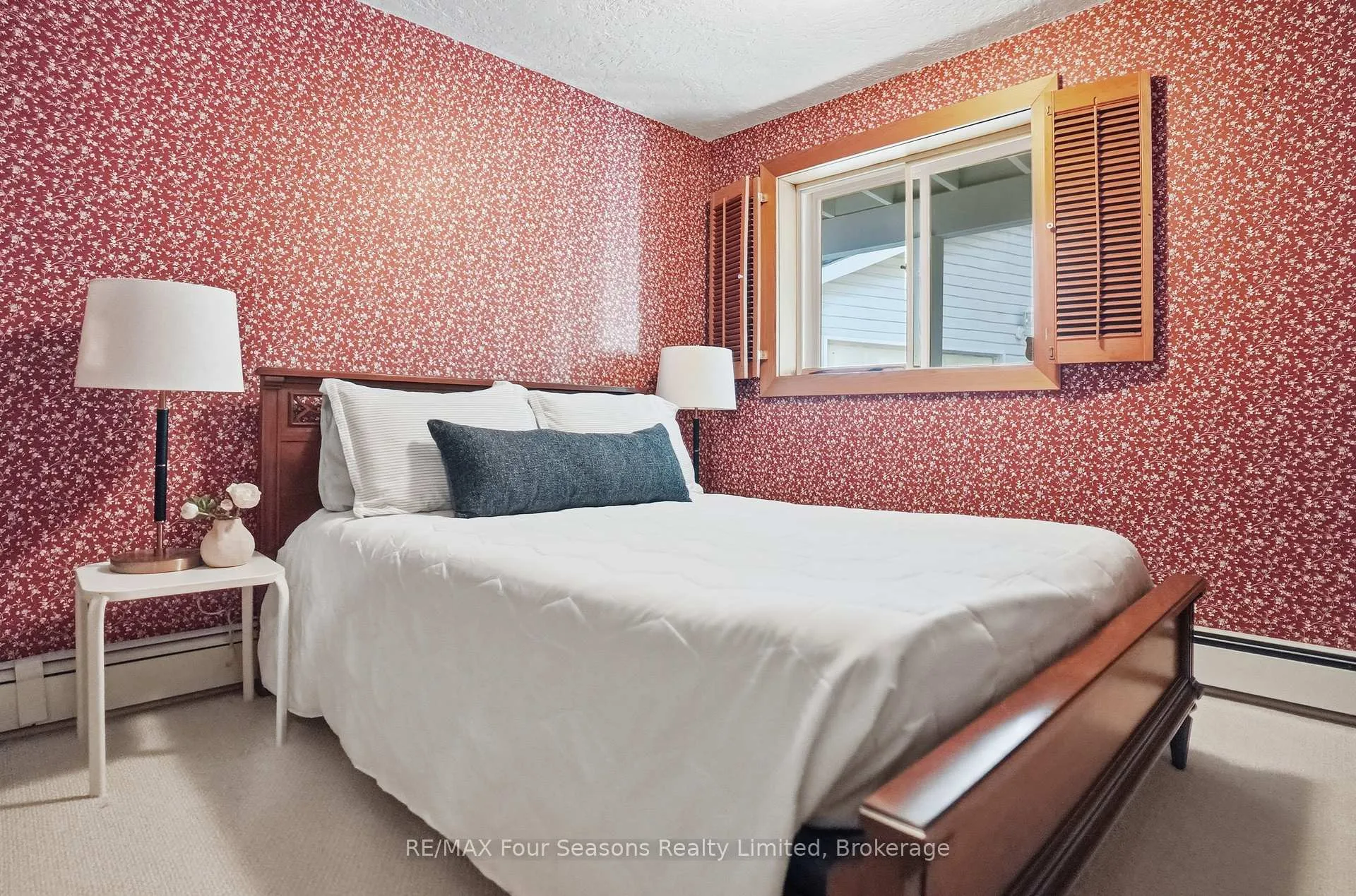 Photo 8 of 105 St Moritz Crescent, Blue Mountains — HOMEH