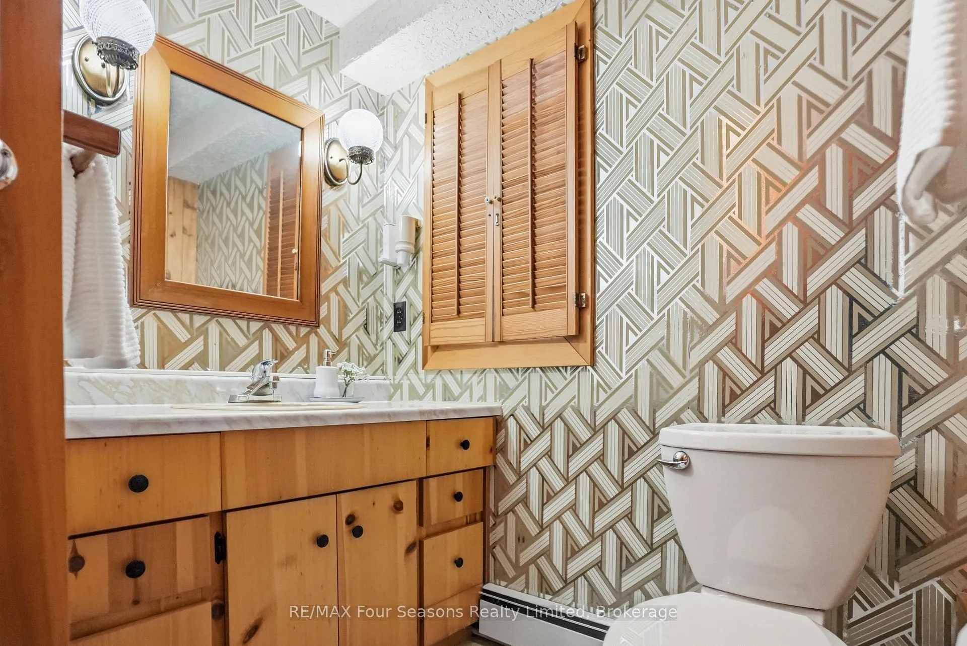Photo 10 of 105 St Moritz Crescent, Blue Mountains — HOMEH