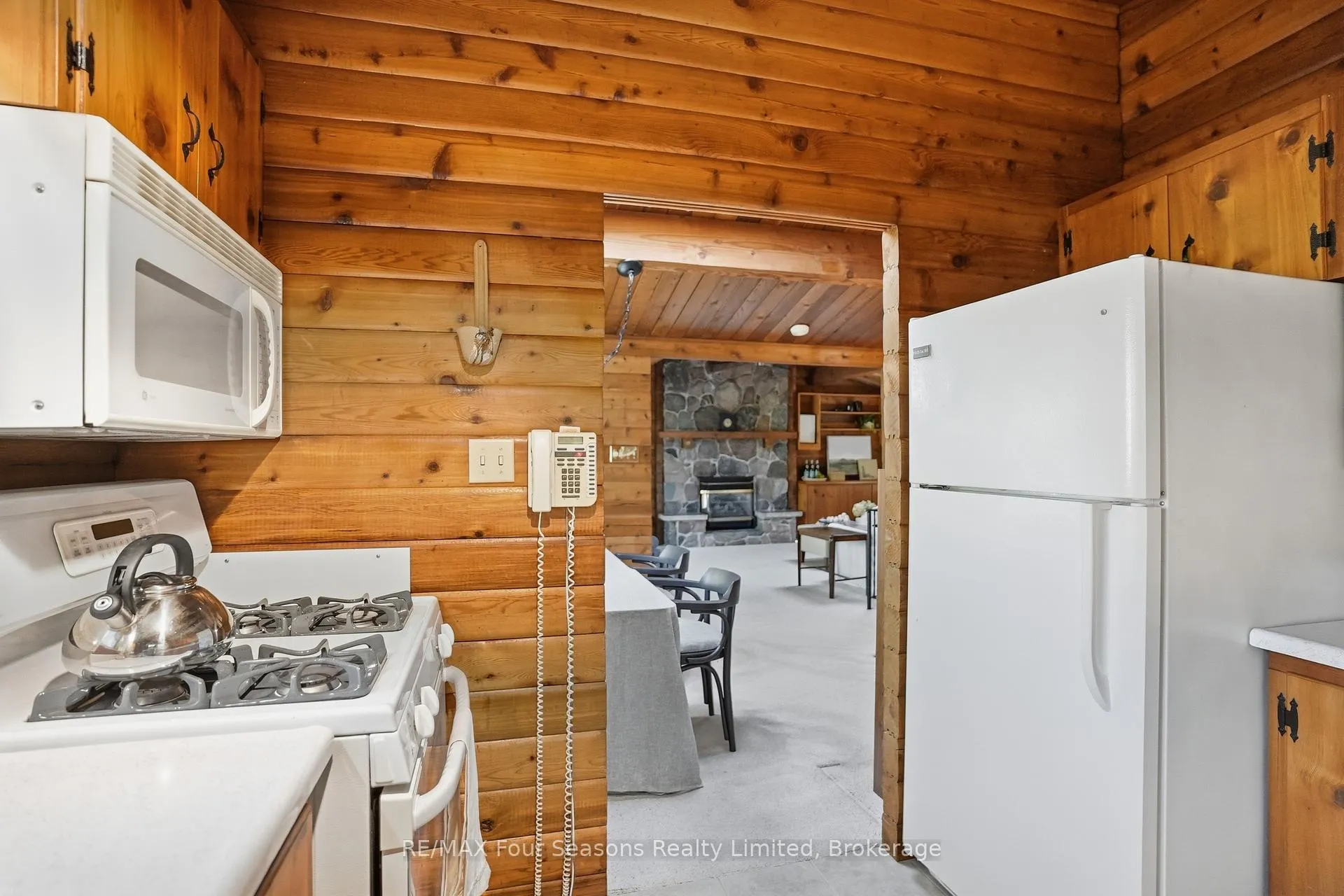 Photo 20 of 105 St Moritz Crescent, Blue Mountains — HOMEH