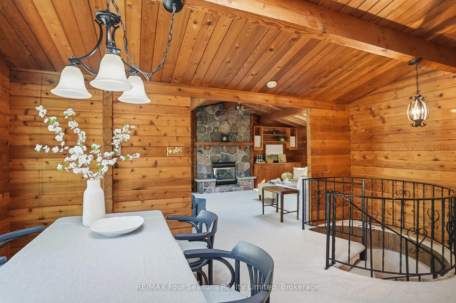 Photo 21 of 105 St Moritz Crescent, Blue Mountains — HOMEH