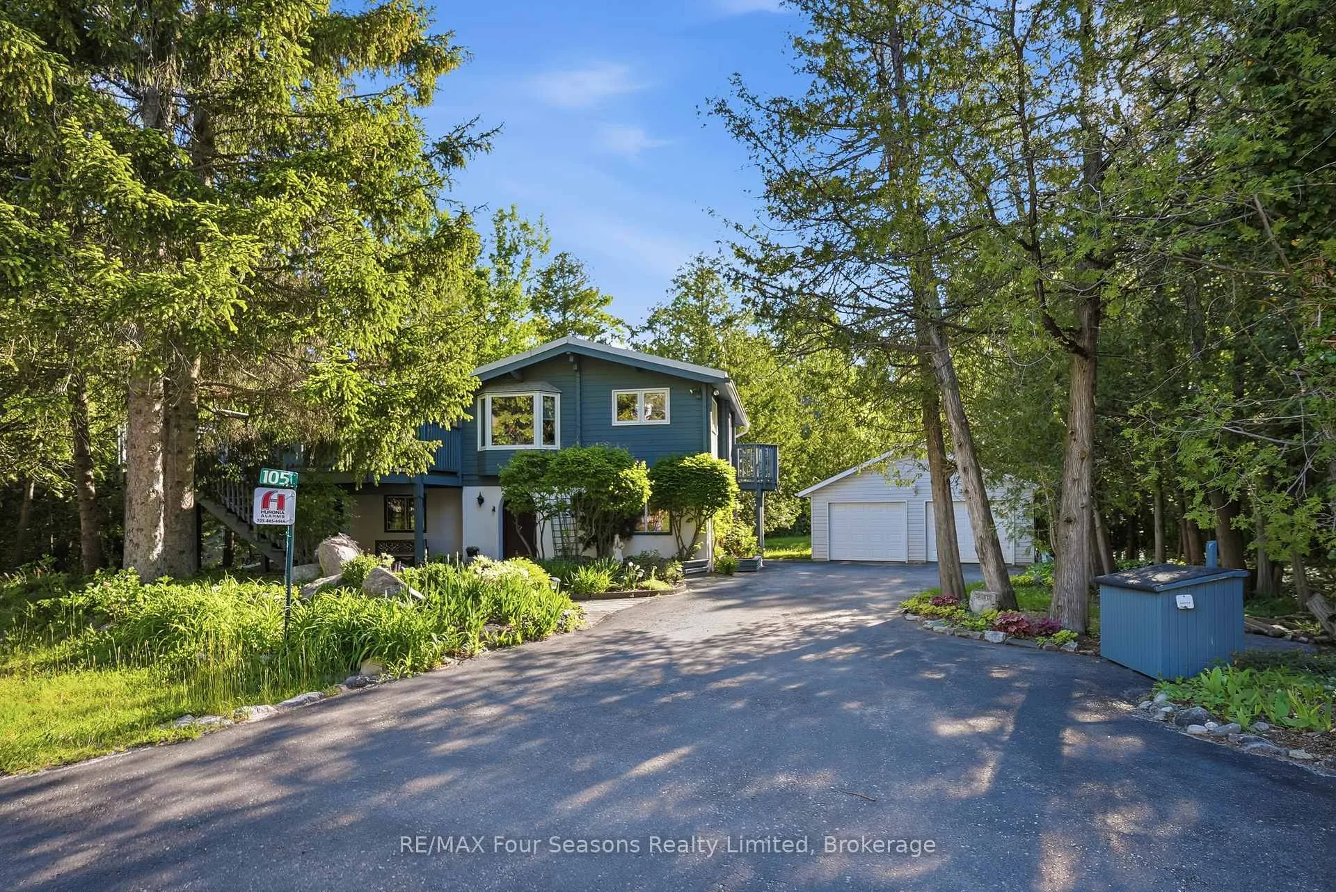 Photo 33 of 105 St Moritz Crescent, Blue Mountains — HOMEH