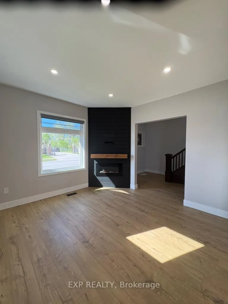 Photo 3 of 385 Hugel Avenue, Midland — HOMEH