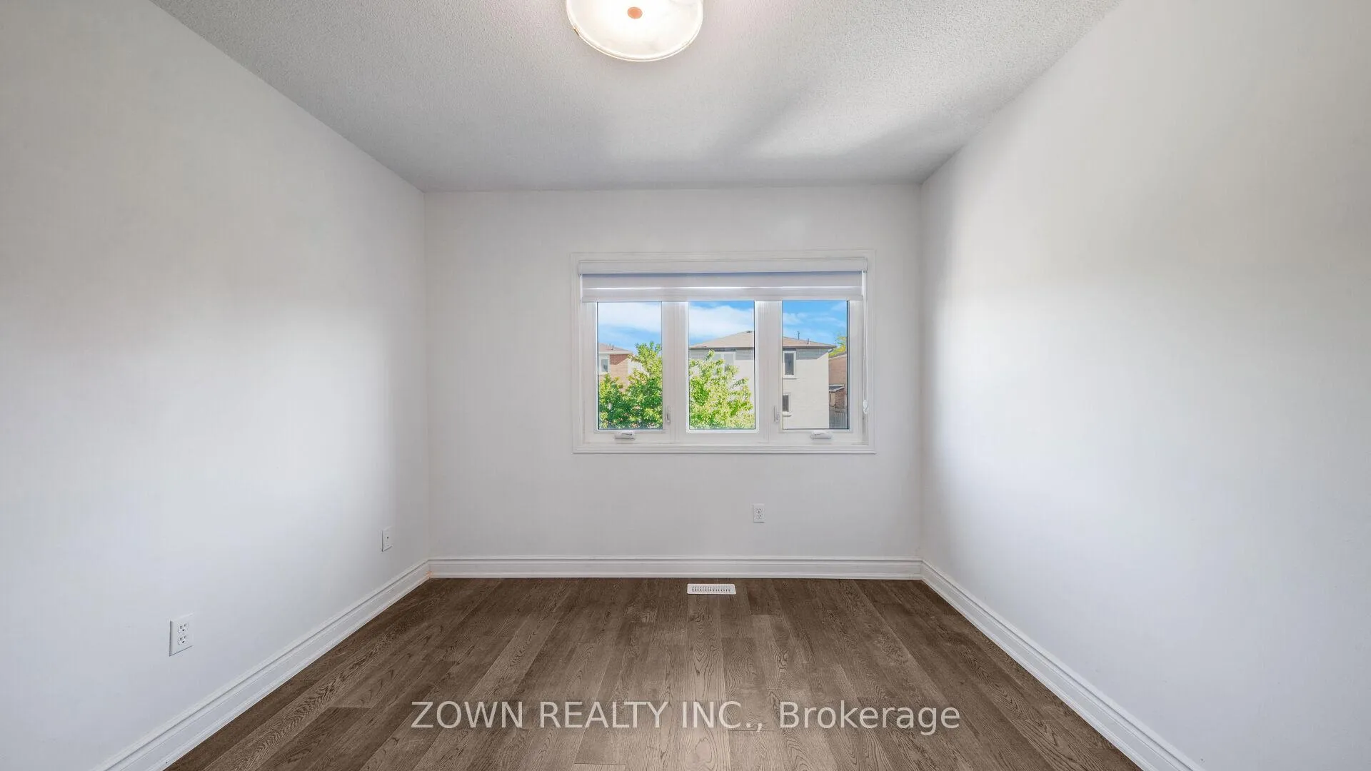 Photo 36 of 235 Highglen Avenue, Markham, Milliken Mills East — HOMEH