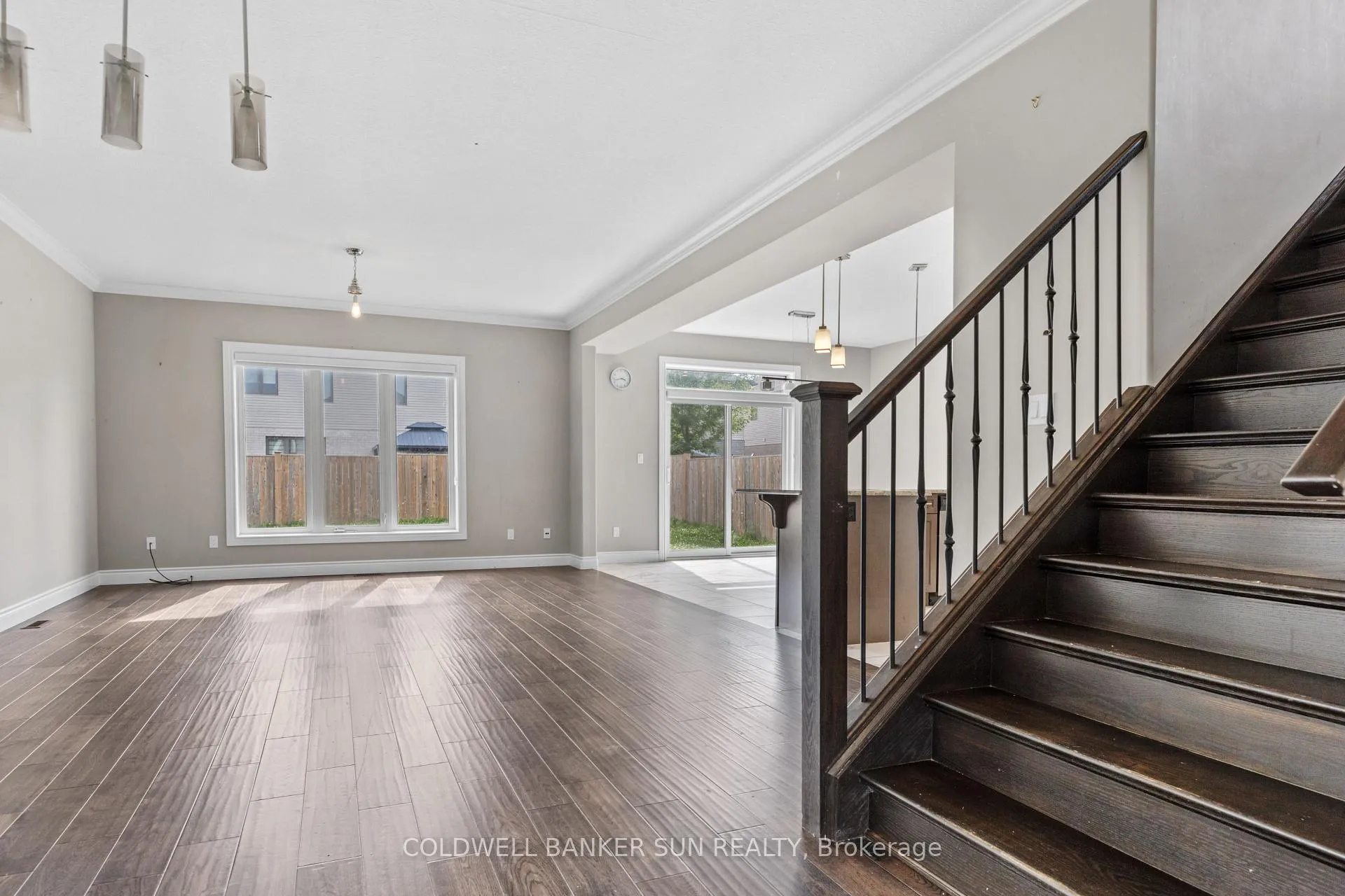 Photo 6 of 2191 Westpoint Heights, London, South V — HOMEH