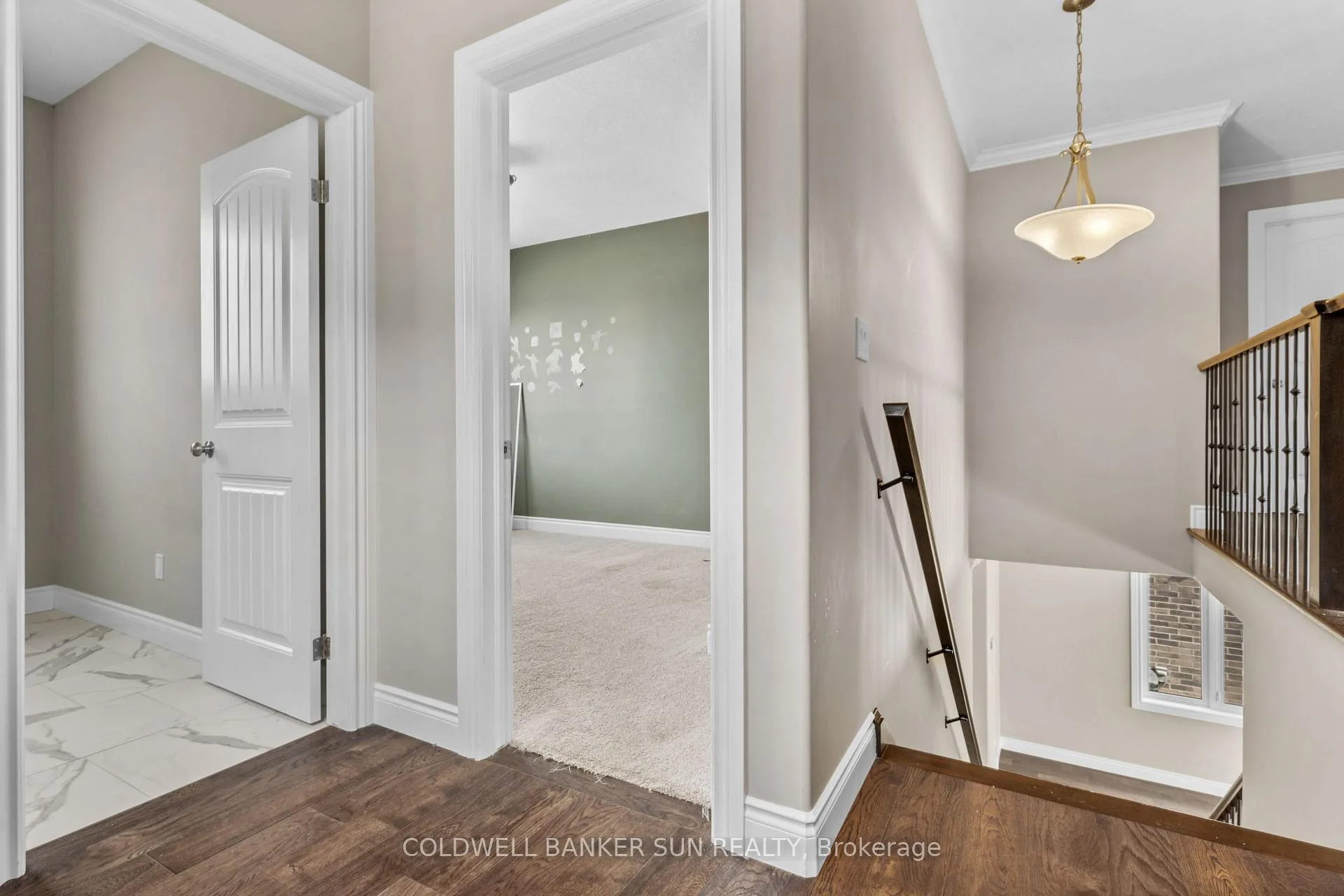 Photo 12 of 2191 Westpoint Heights, London, South V — HOMEH