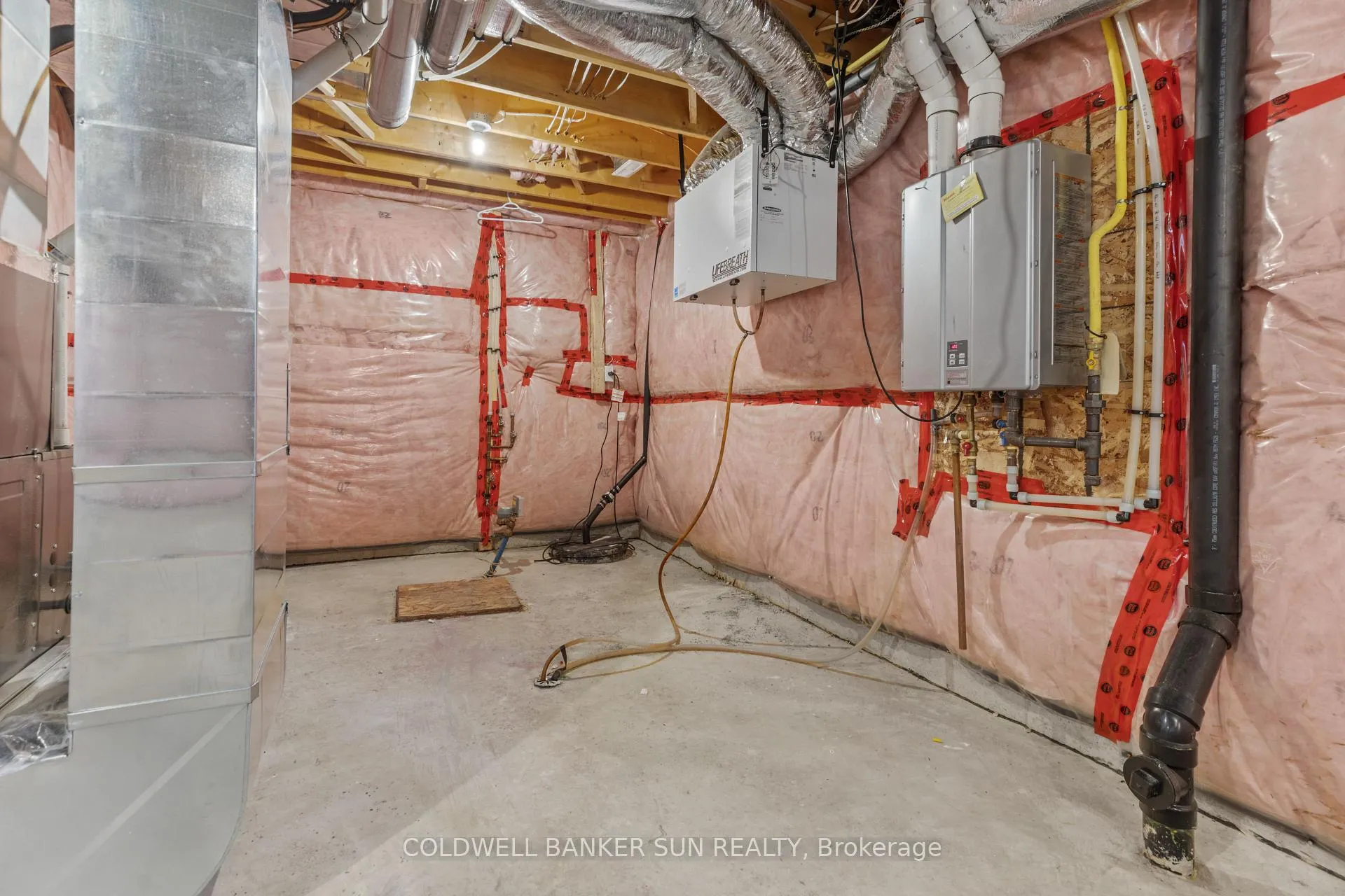 Photo 20 of 2191 Westpoint Heights, London, South V — HOMEH