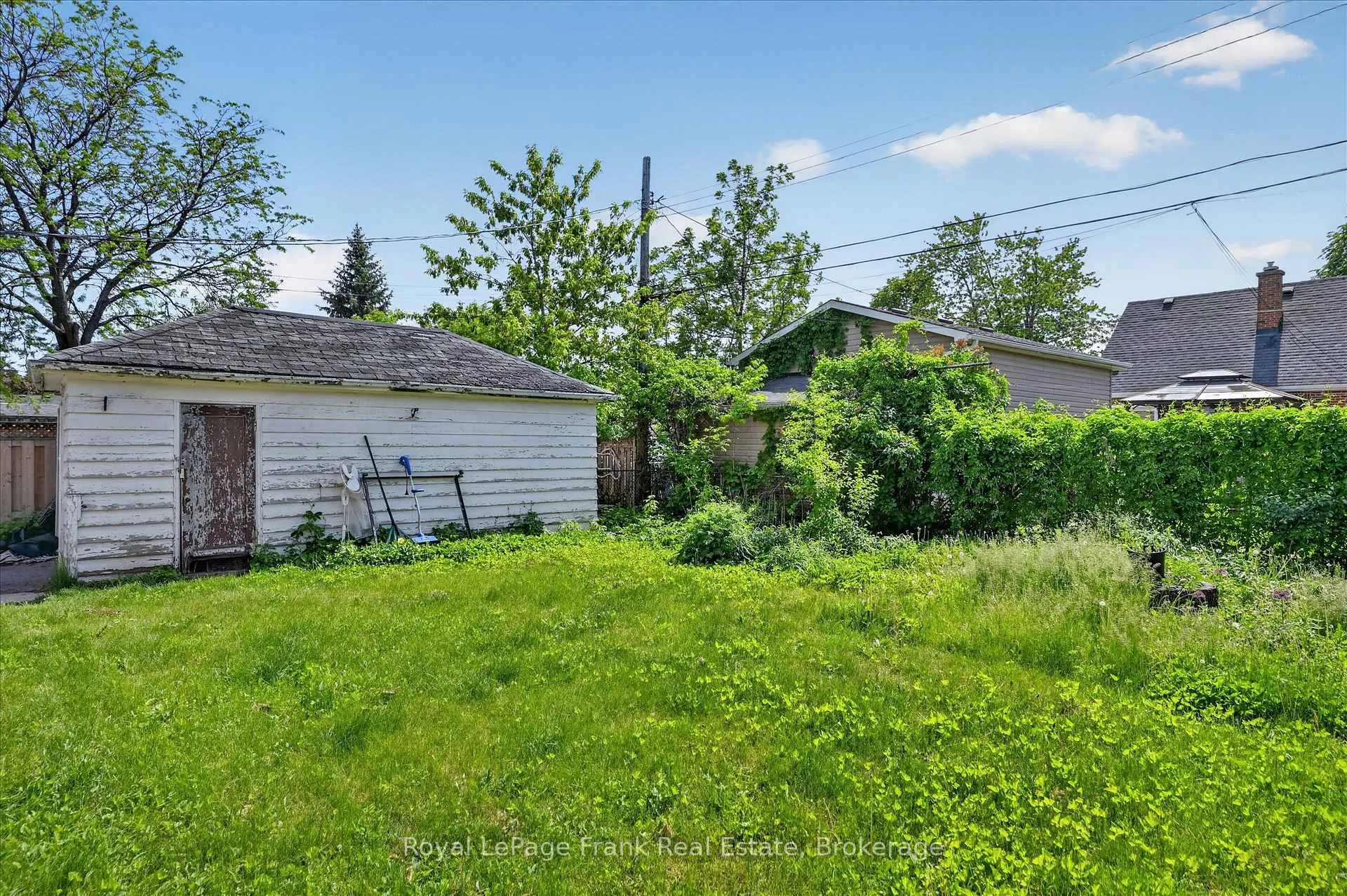 Photo 26 of 569 Steele Avenue, Peterborough, Otonabee Ward 1 — HOMEH