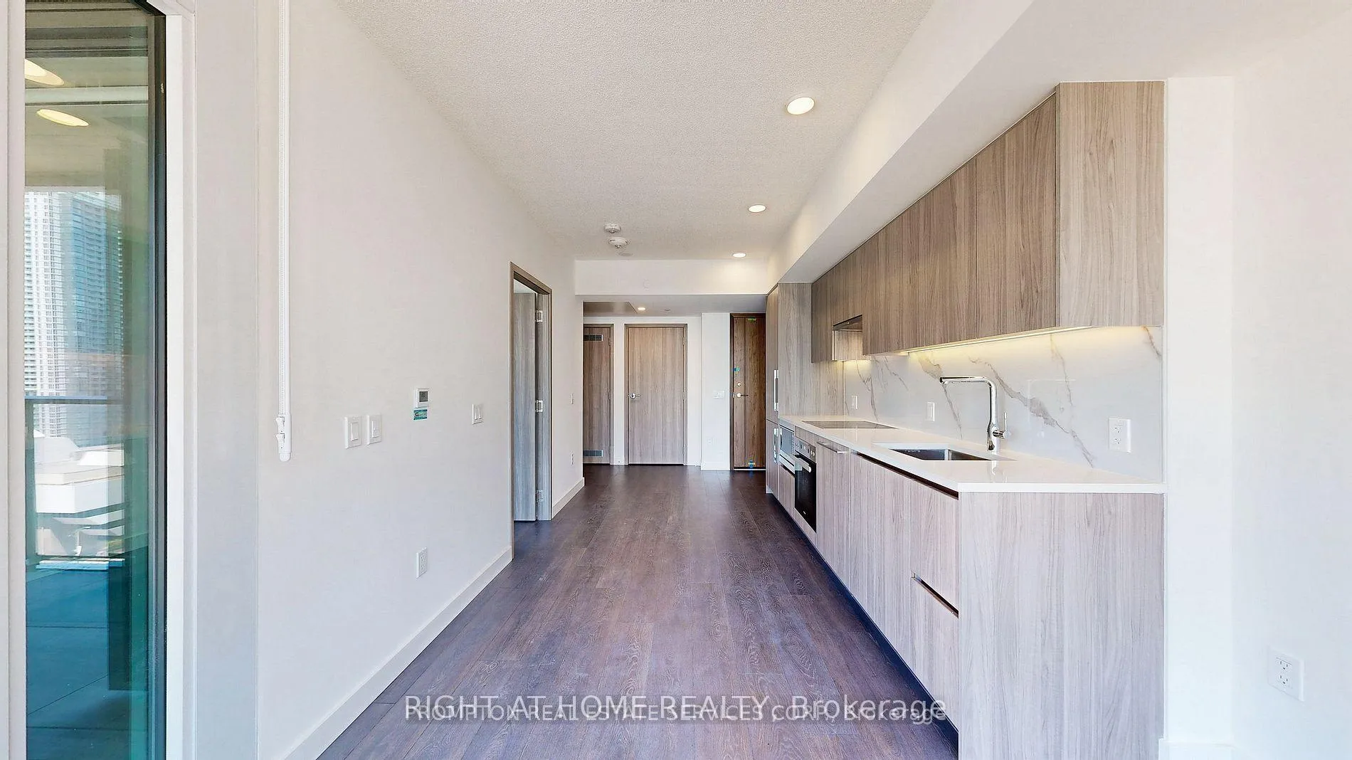 Photo 14 of Unit 2815, 1 Concord Cityplace Way, Toronto, Waterfront Communities — HOMEH