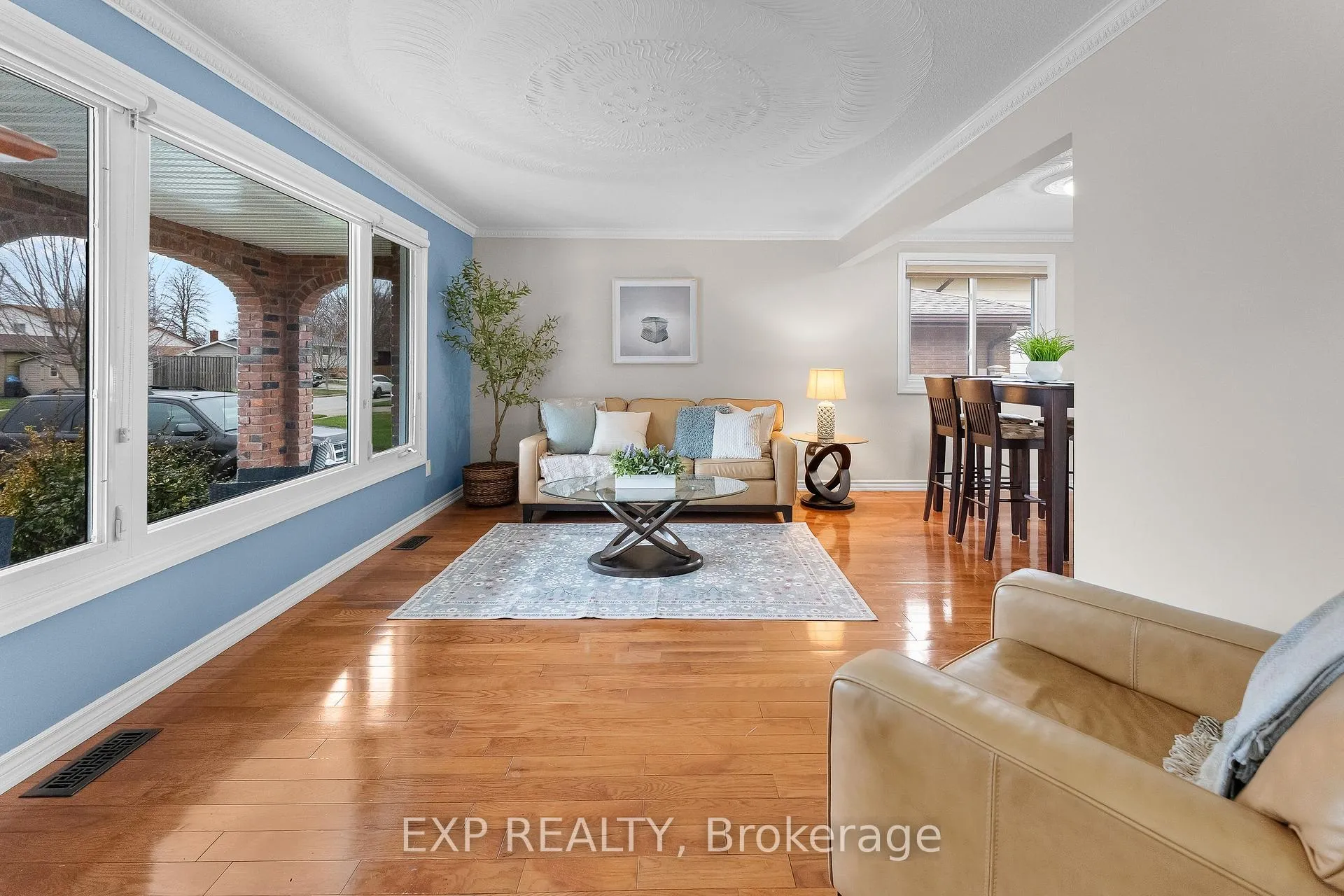 Photo 8 of 7260 Casey Street, Niagara Falls, Casey — HOMEH
