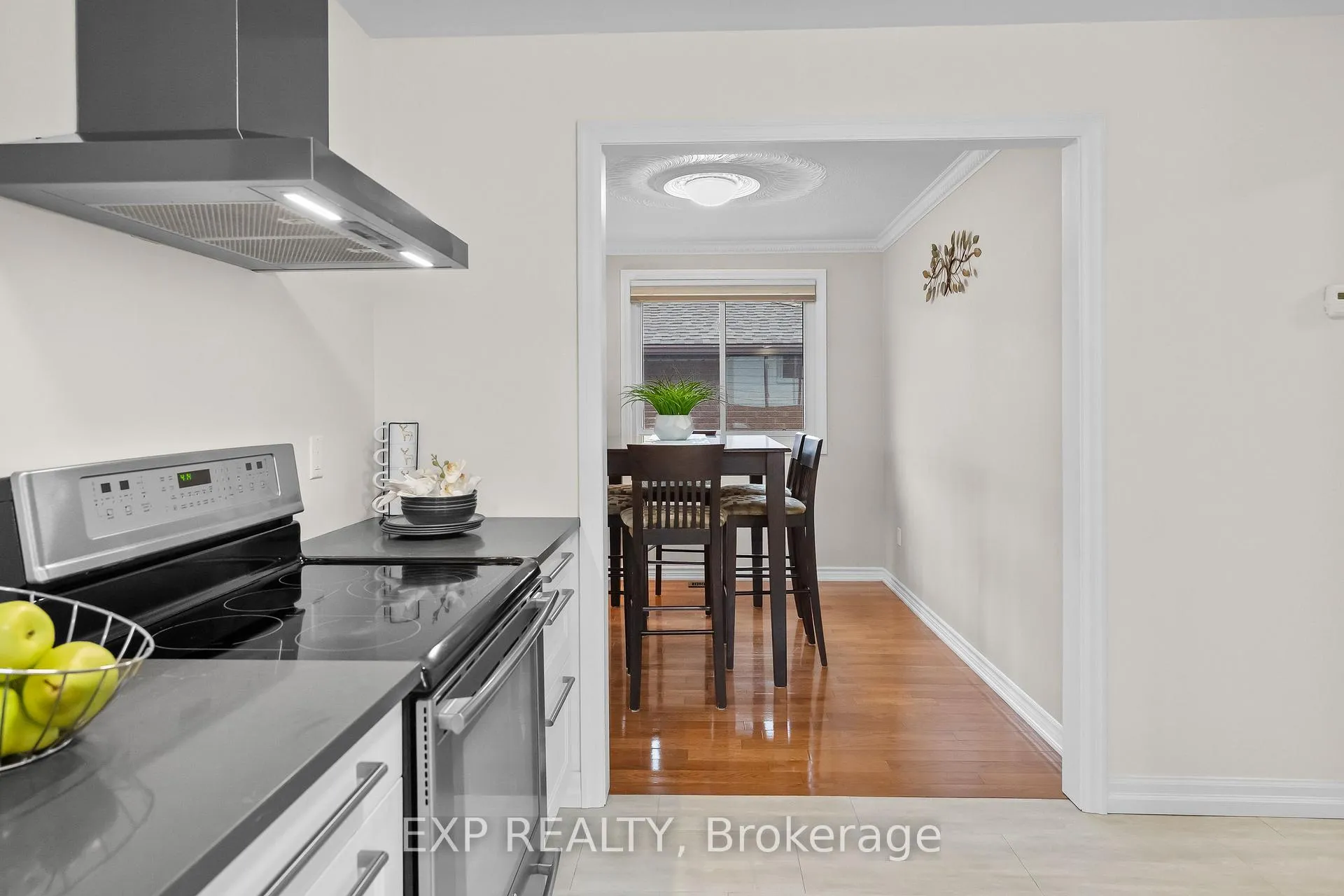 Photo 10 of 7260 Casey Street, Niagara Falls, Casey — HOMEH