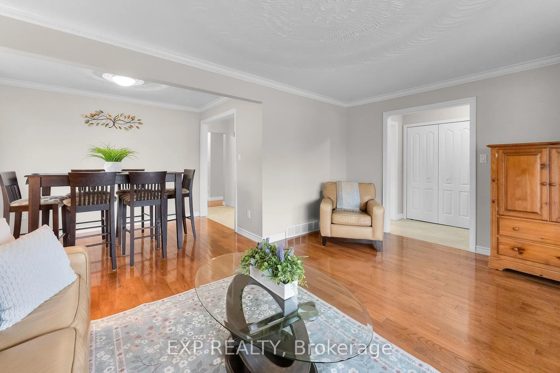 Photo 12 of 7260 Casey Street, Niagara Falls, Casey — HOMEH