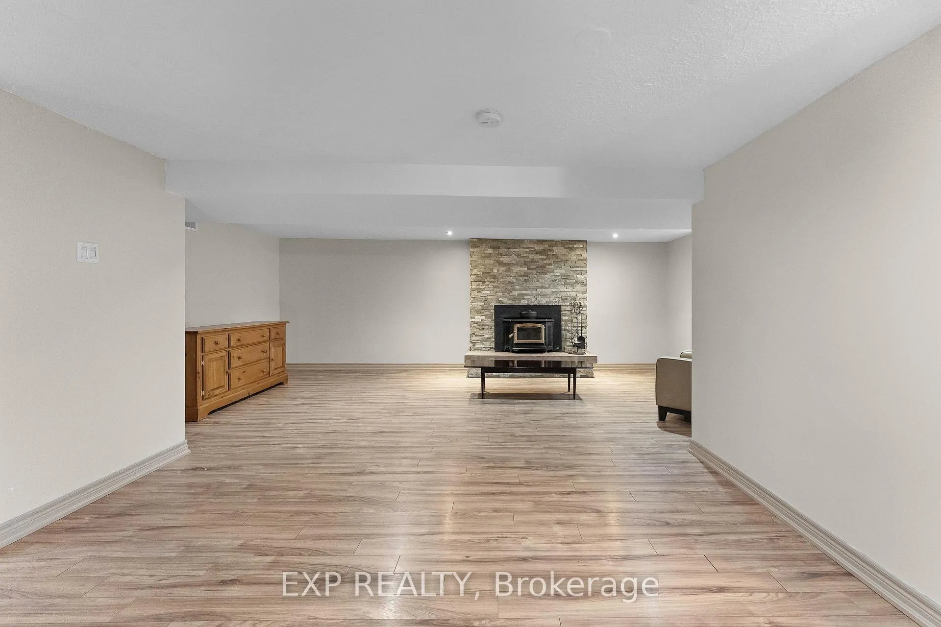 Photo 27 of 7260 Casey Street, Niagara Falls, Casey — HOMEH