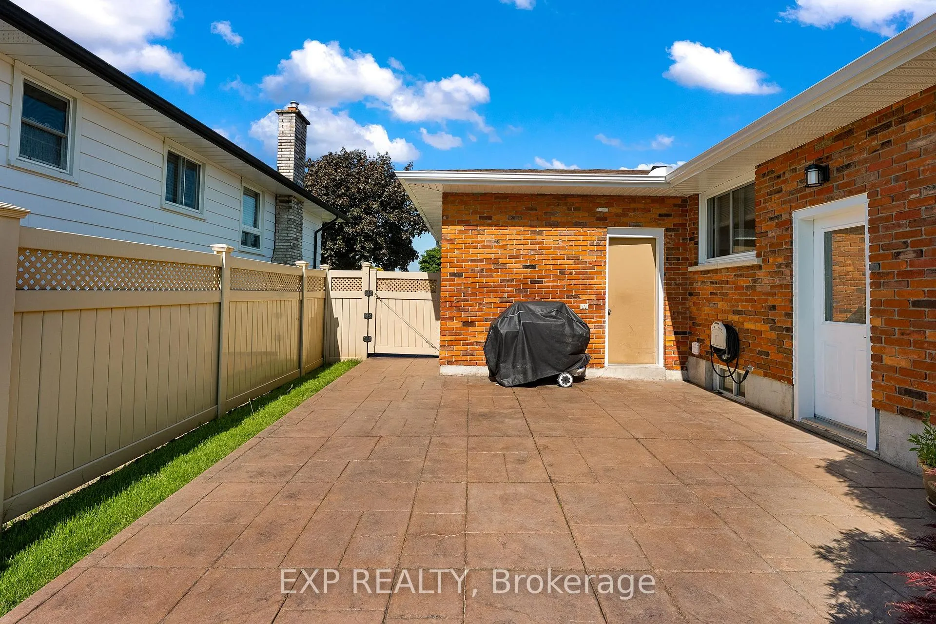 Photo 33 of 7260 Casey Street, Niagara Falls, Casey — HOMEH
