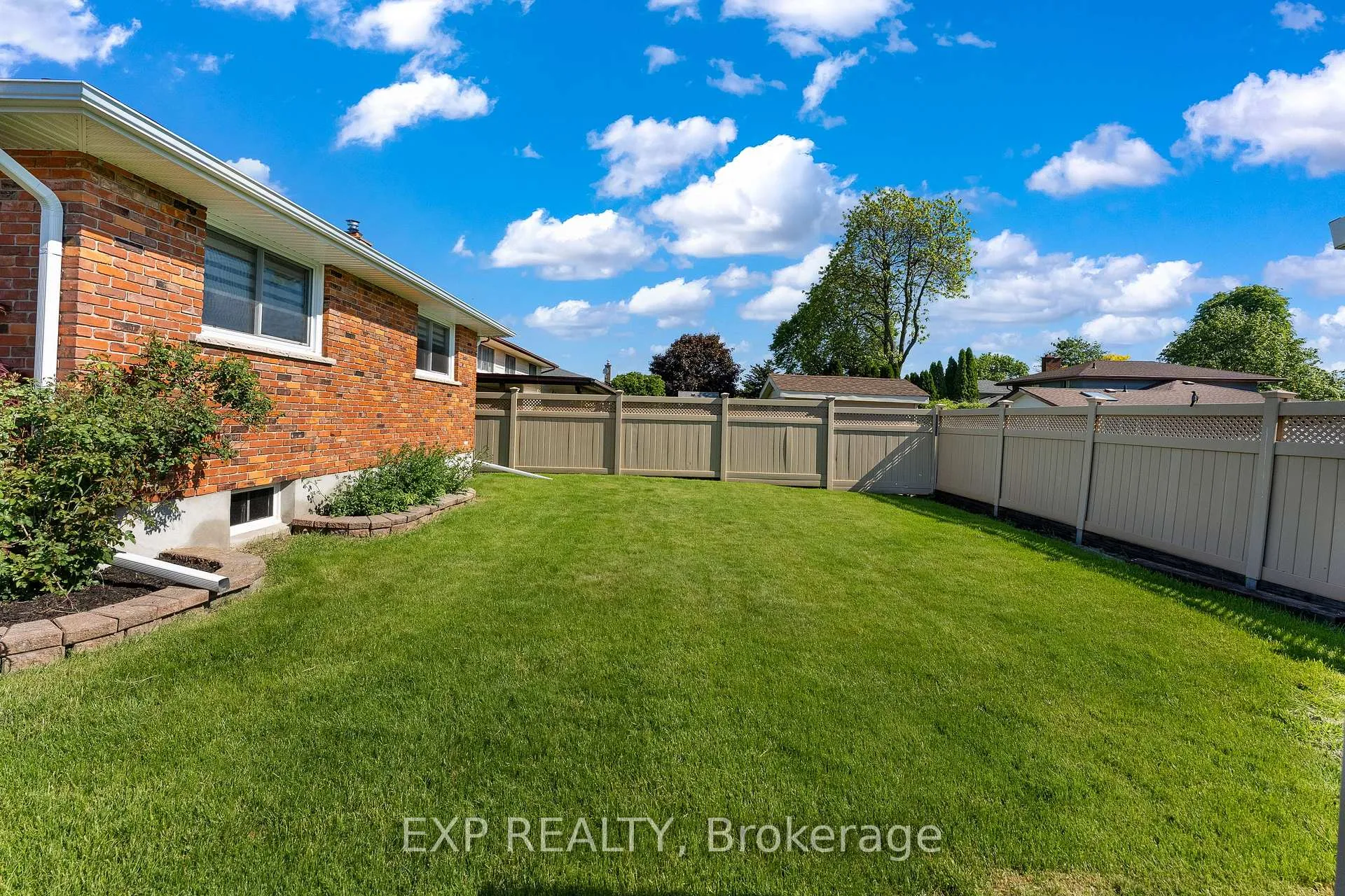 Photo 36 of 7260 Casey Street, Niagara Falls, Casey — HOMEH