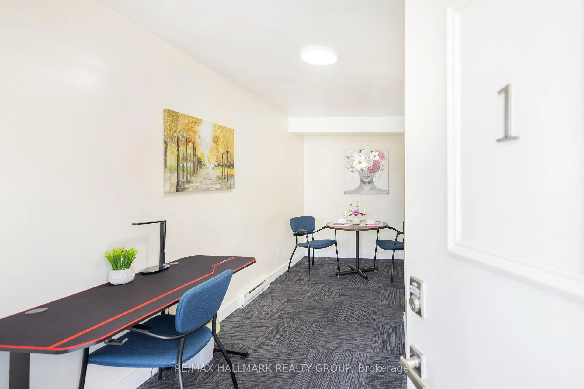 Photo 4 of Unit 1, 462 Bronson Avenue, Ottawa, West Centre Town — HOMEH