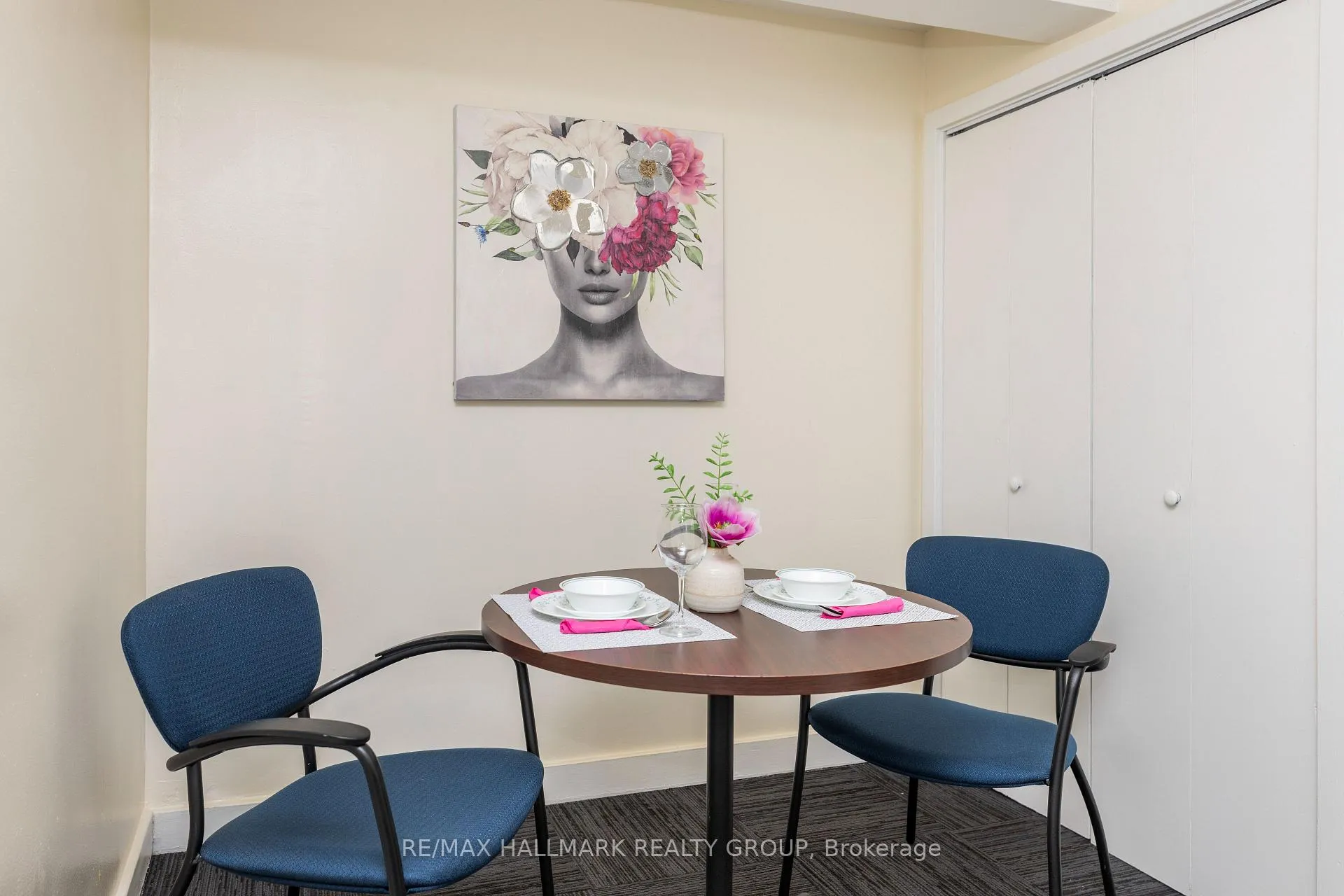 Photo 7 of Unit 1, 462 Bronson Avenue, Ottawa, West Centre Town — HOMEH