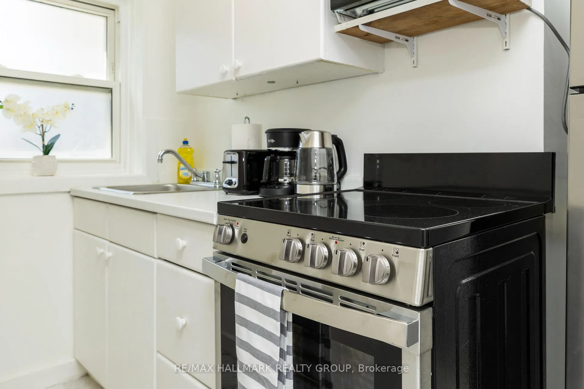 Photo 12 of Unit 1, 462 Bronson Avenue, Ottawa, West Centre Town — HOMEH