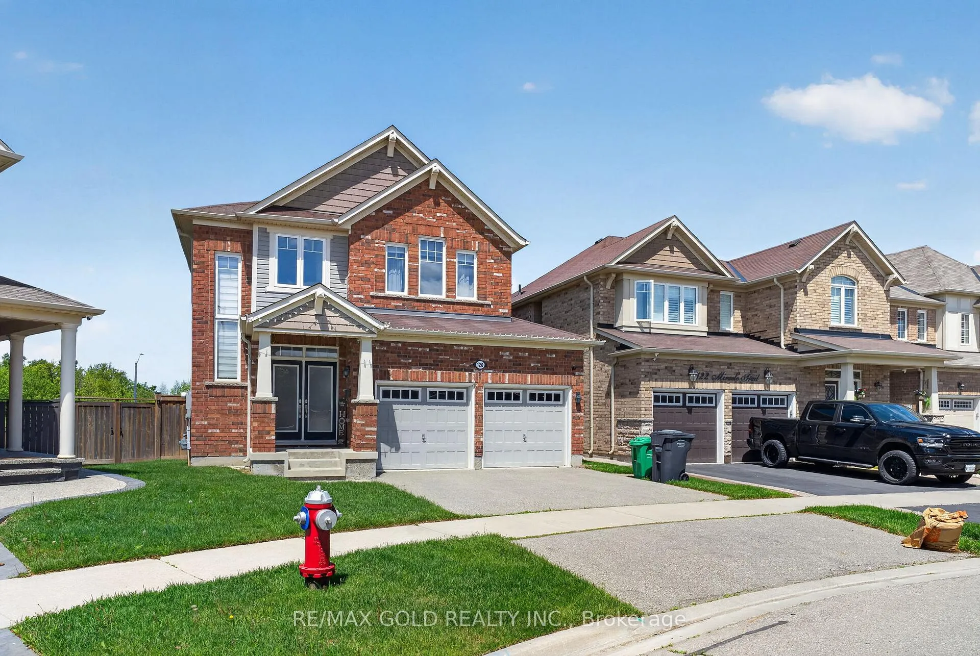 Photo 3 of 120 Miracle Trail, Brampton, Northwest Brampton — HOMEH