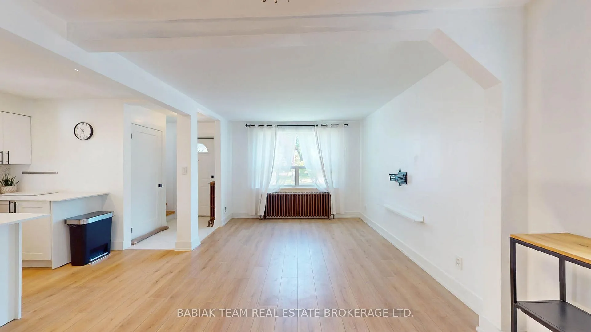 Photo 6 of 40 Alexander Street, Etobicoke, Mimico — HOMEH