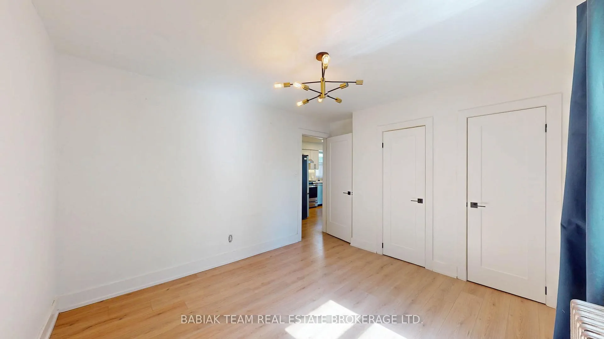 Photo 19 of 40 Alexander Street, Etobicoke, Mimico — HOMEH