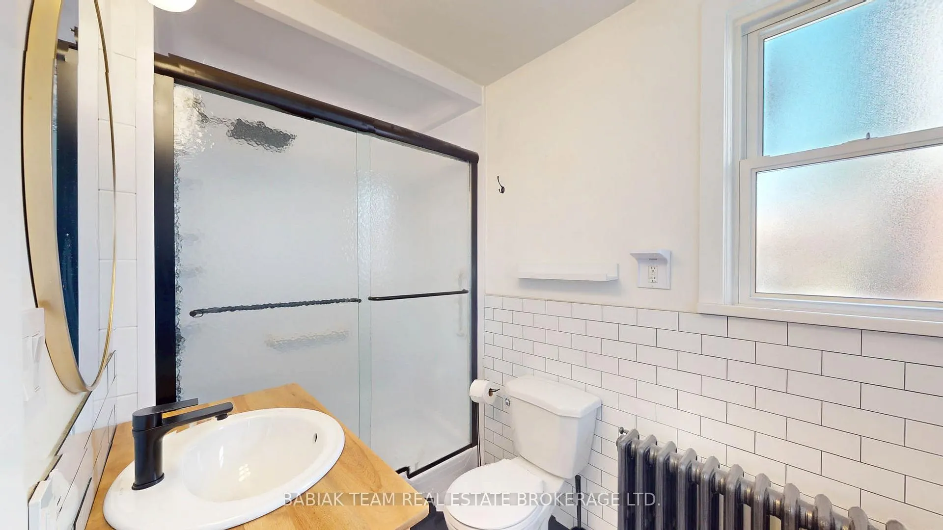 Photo 20 of 40 Alexander Street, Etobicoke, Mimico — HOMEH