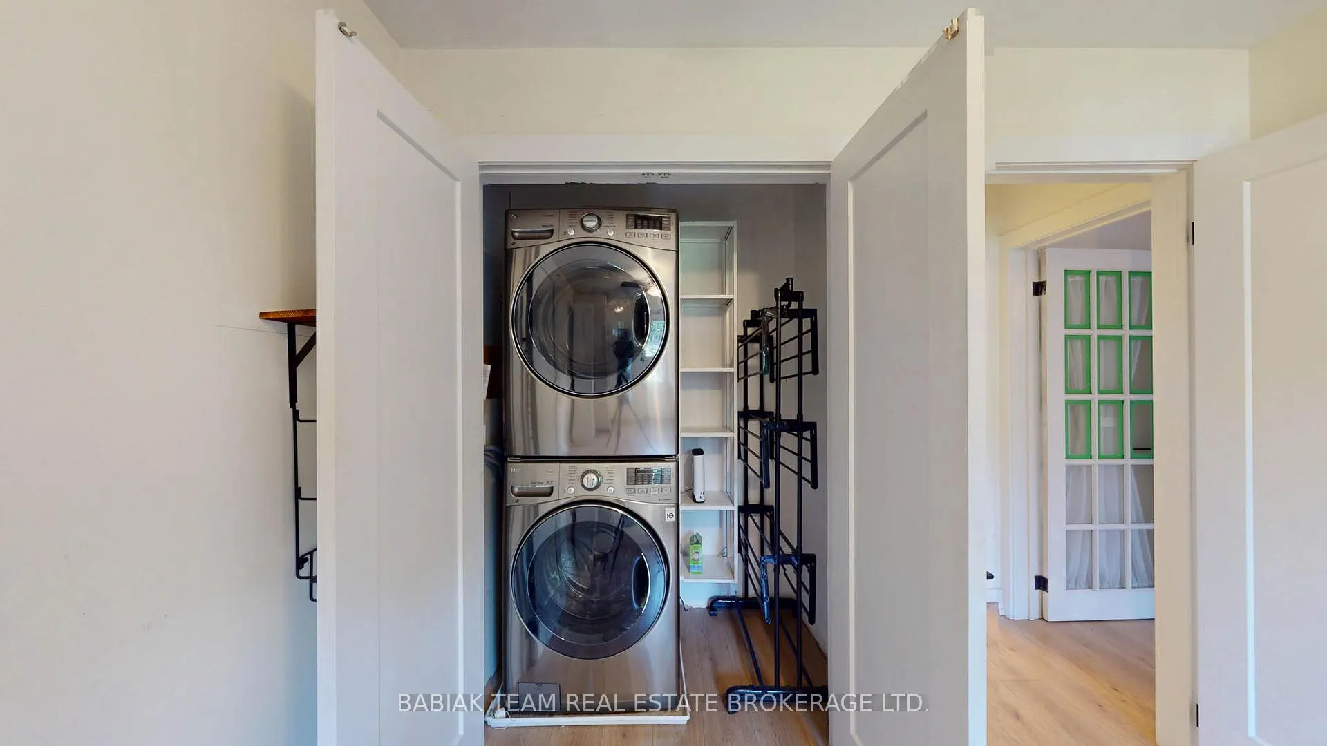Photo 23 of 40 Alexander Street, Etobicoke, Mimico — HOMEH