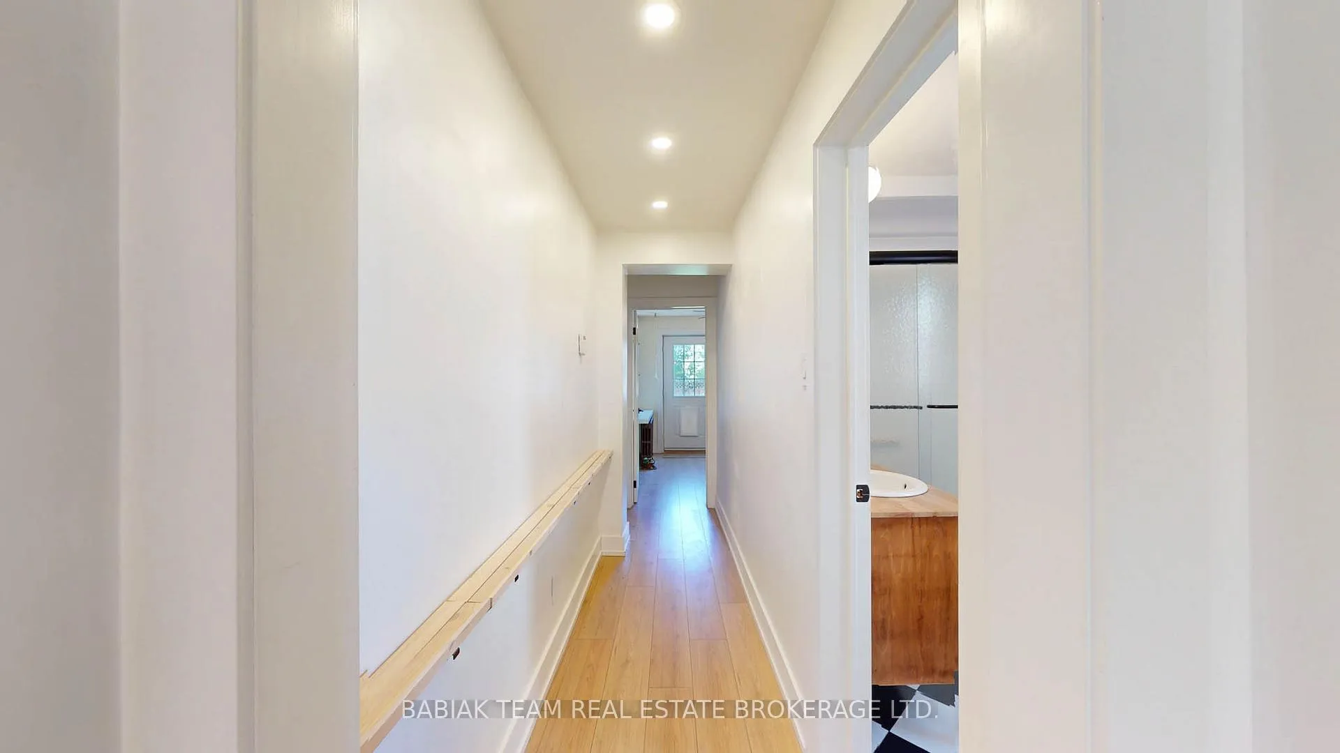 Photo 28 of 40 Alexander Street, Etobicoke, Mimico — HOMEH