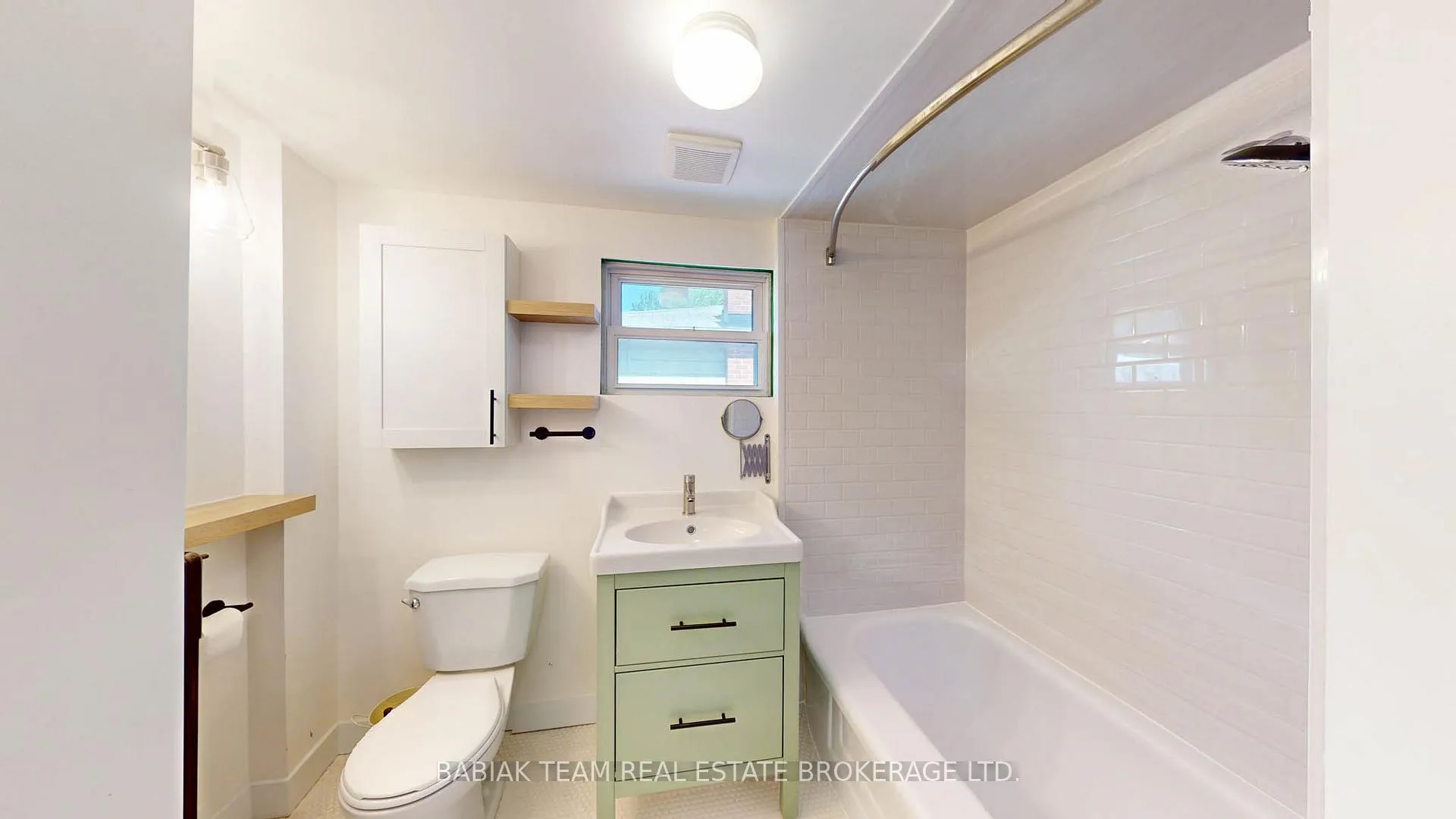 Photo 36 of 40 Alexander Street, Etobicoke, Mimico — HOMEH