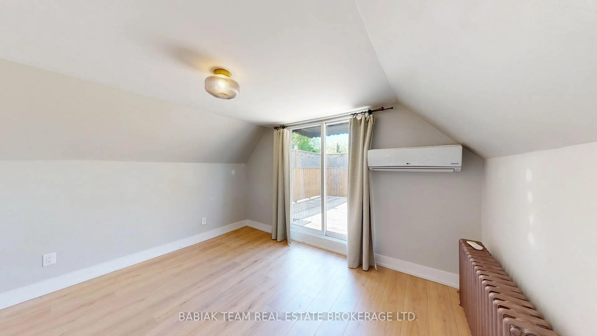 Photo 39 of 40 Alexander Street, Etobicoke, Mimico — HOMEH
