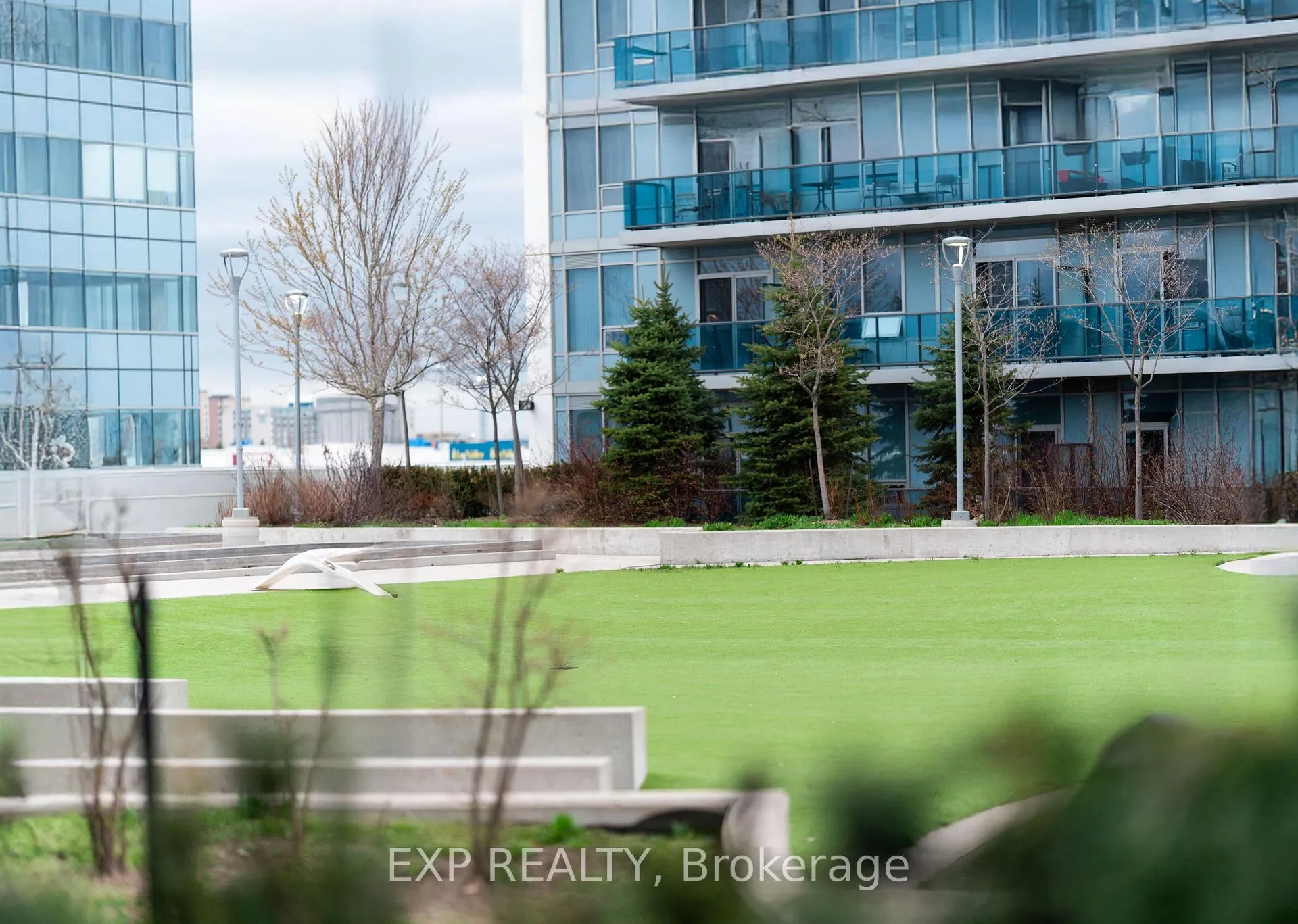 Photo 10 of Unit 302, 3700 Highway 7 Road, Vaughan, East Woodbridge — HOMEH
