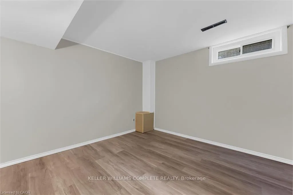 Photo 20 of 77 Lawfield Drive, Hamilton, Lawfield — HOMEH