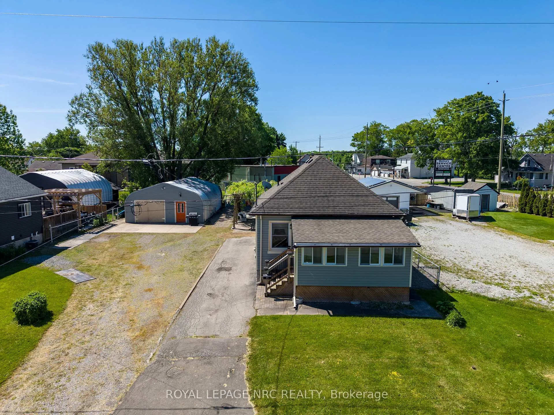 Photo 1 of 17 Huron Street, Welland, Dain City — HOMEH