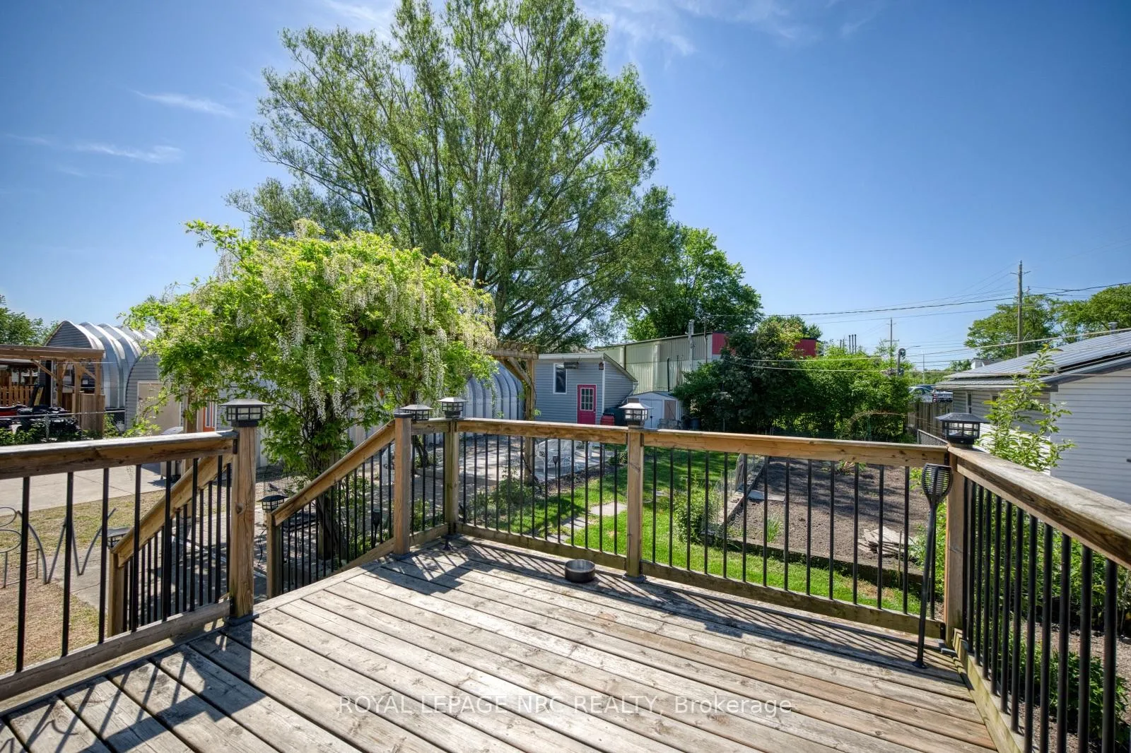 Photo 25 of 17 Huron Street, Welland, Dain City — HOMEH