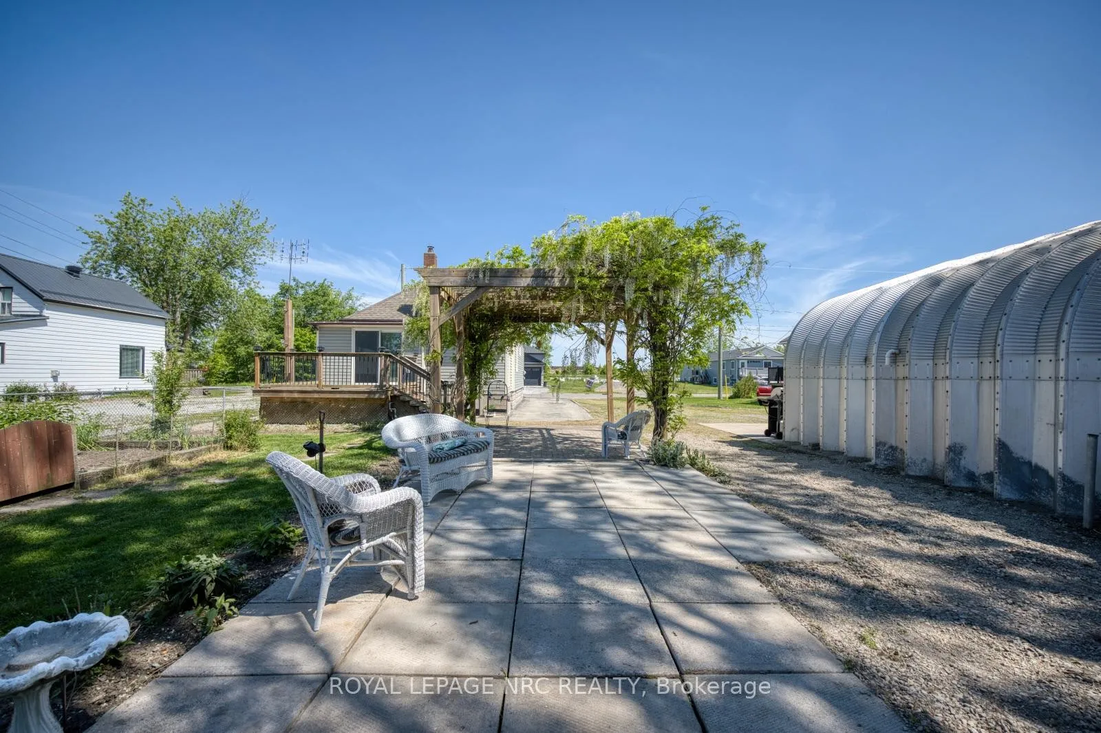 Photo 27 of 17 Huron Street, Welland, Dain City — HOMEH