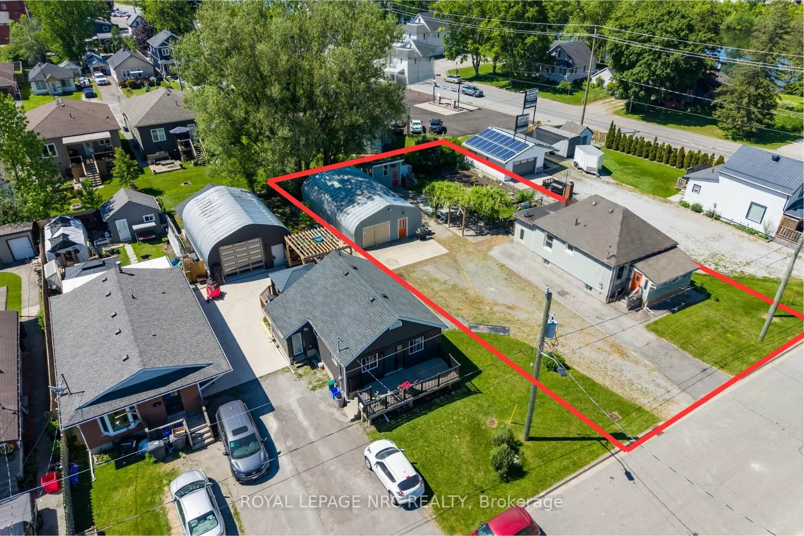 Photo 34 of 17 Huron Street, Welland, Dain City — HOMEH