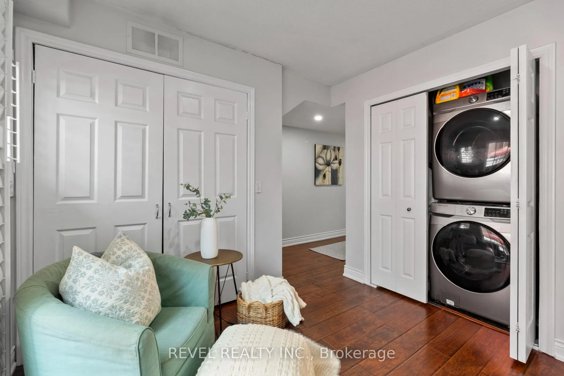 Photo 5 of 44 Denison Avenue, Brampton, Downtown Brampton — HOMEH