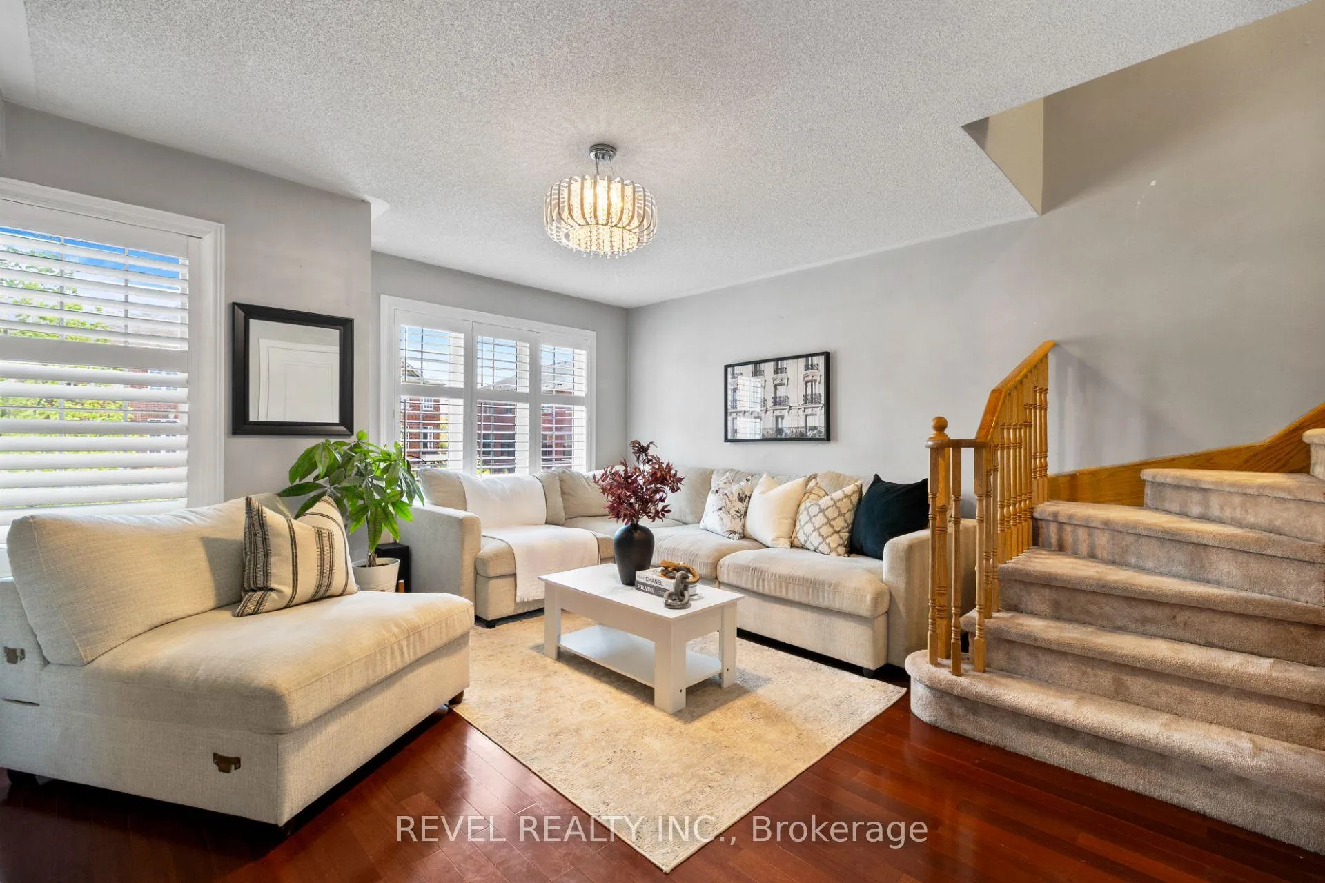 Photo 6 of 44 Denison Avenue, Brampton, Downtown Brampton — HOMEH