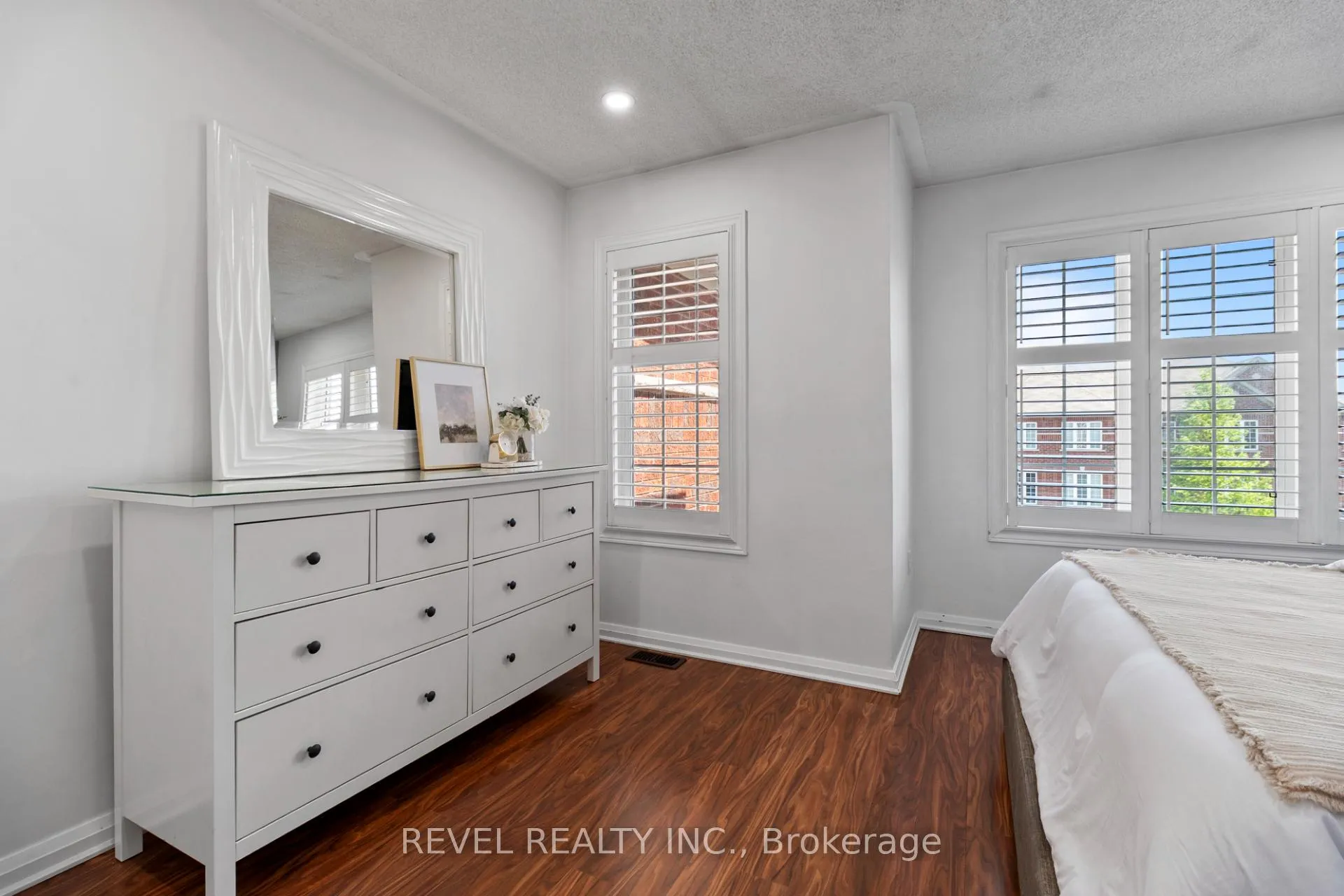Photo 15 of 44 Denison Avenue, Brampton, Downtown Brampton — HOMEH