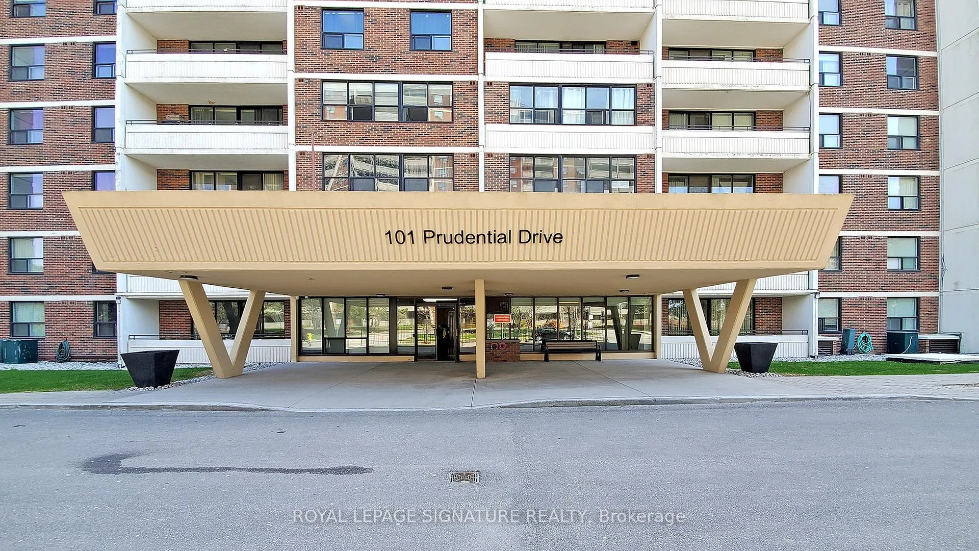 Photo 2 of Unit 1705, 101 Prudential Drive, Scarborough, Dorset Park — HOMEH