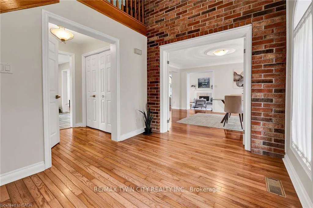 Photo 5 of 250 Grey Squirrel Place, Waterloo, Colonial Acres — HOMEH