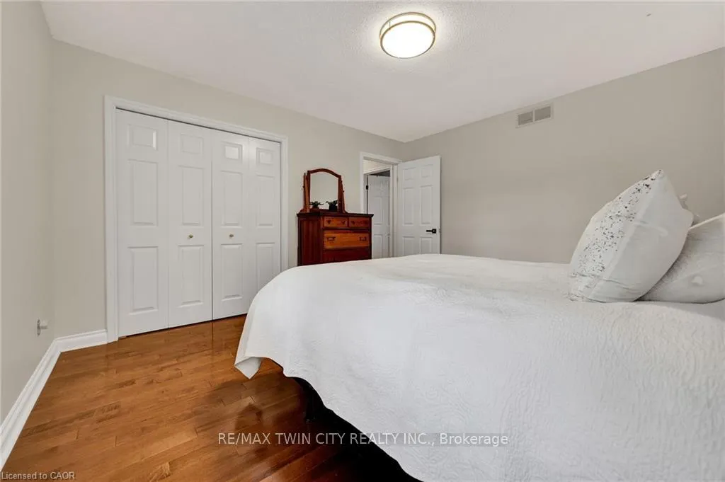 Photo 22 of 250 Grey Squirrel Place, Waterloo, Colonial Acres — HOMEH