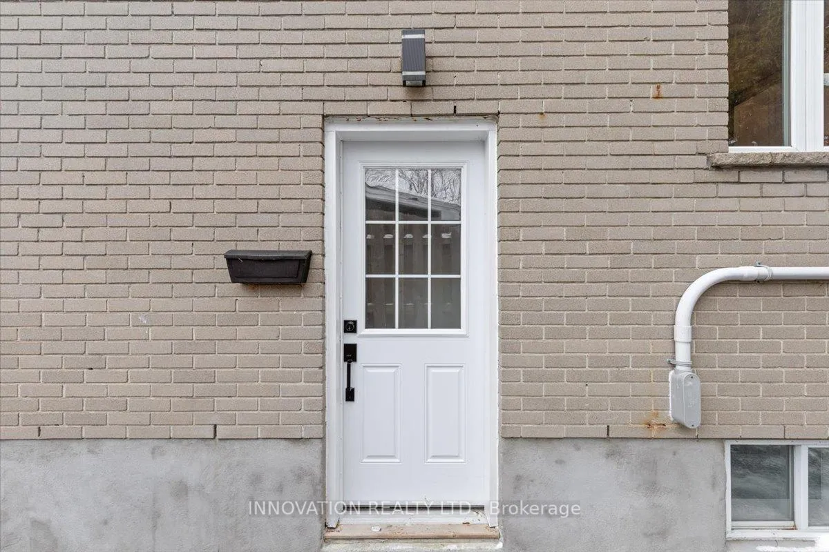 Photo 2 of 925 Elsett Street, Ottawa, Elmvale Acres/Urbandale — HOMEH