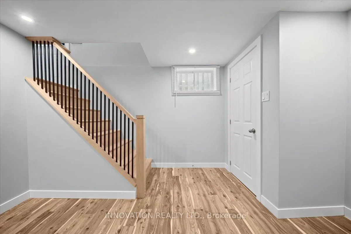 Photo 3 of 925 Elsett Street, Ottawa, Elmvale Acres/Urbandale — HOMEH